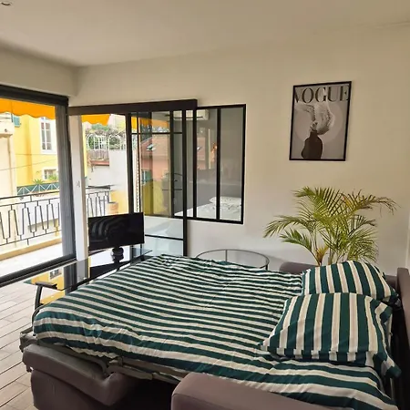 Village Center - Parking - Air Conditioning - Terrace